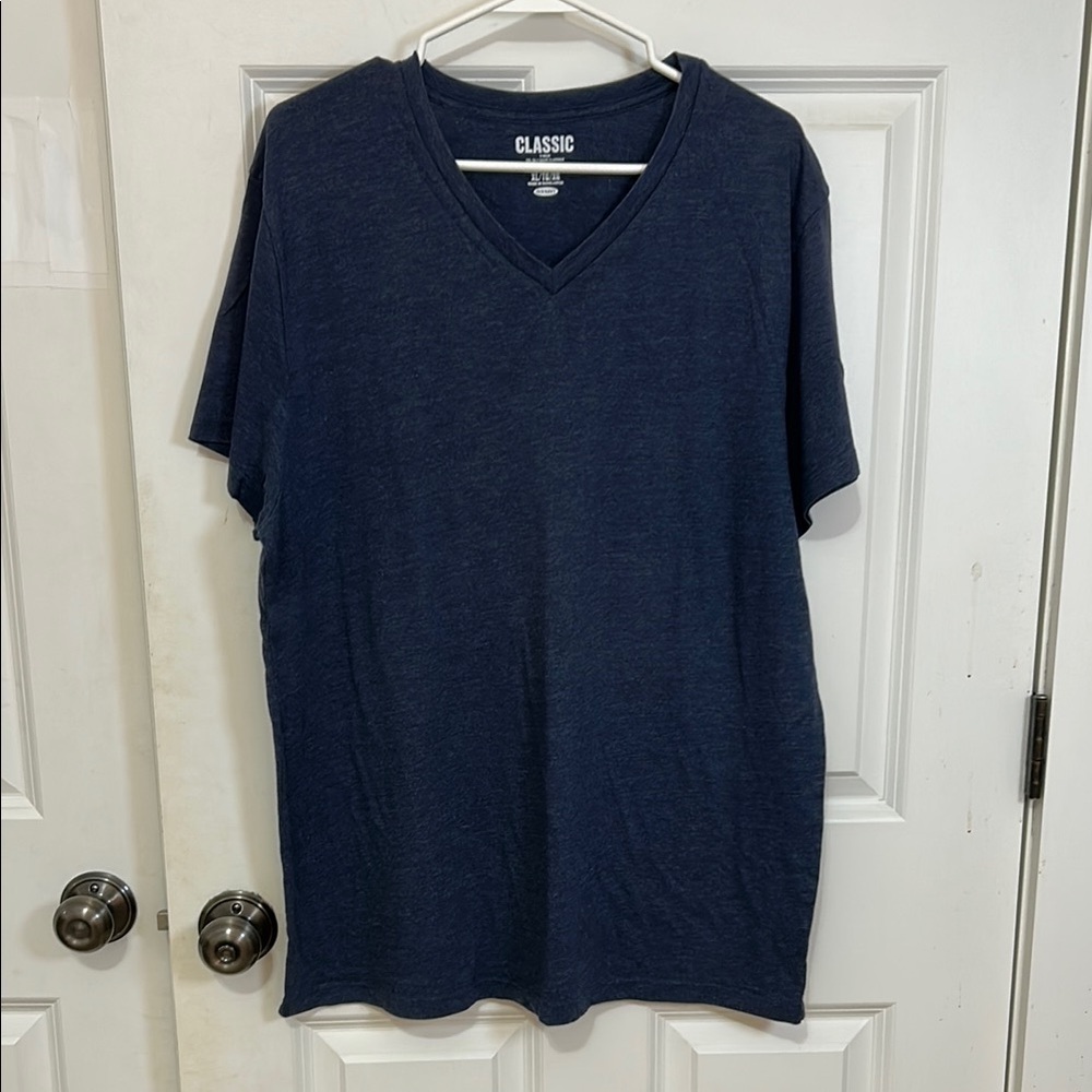 Old Navy Classic Navy Blue Short Sleeve T-shirt, size XL V-neck